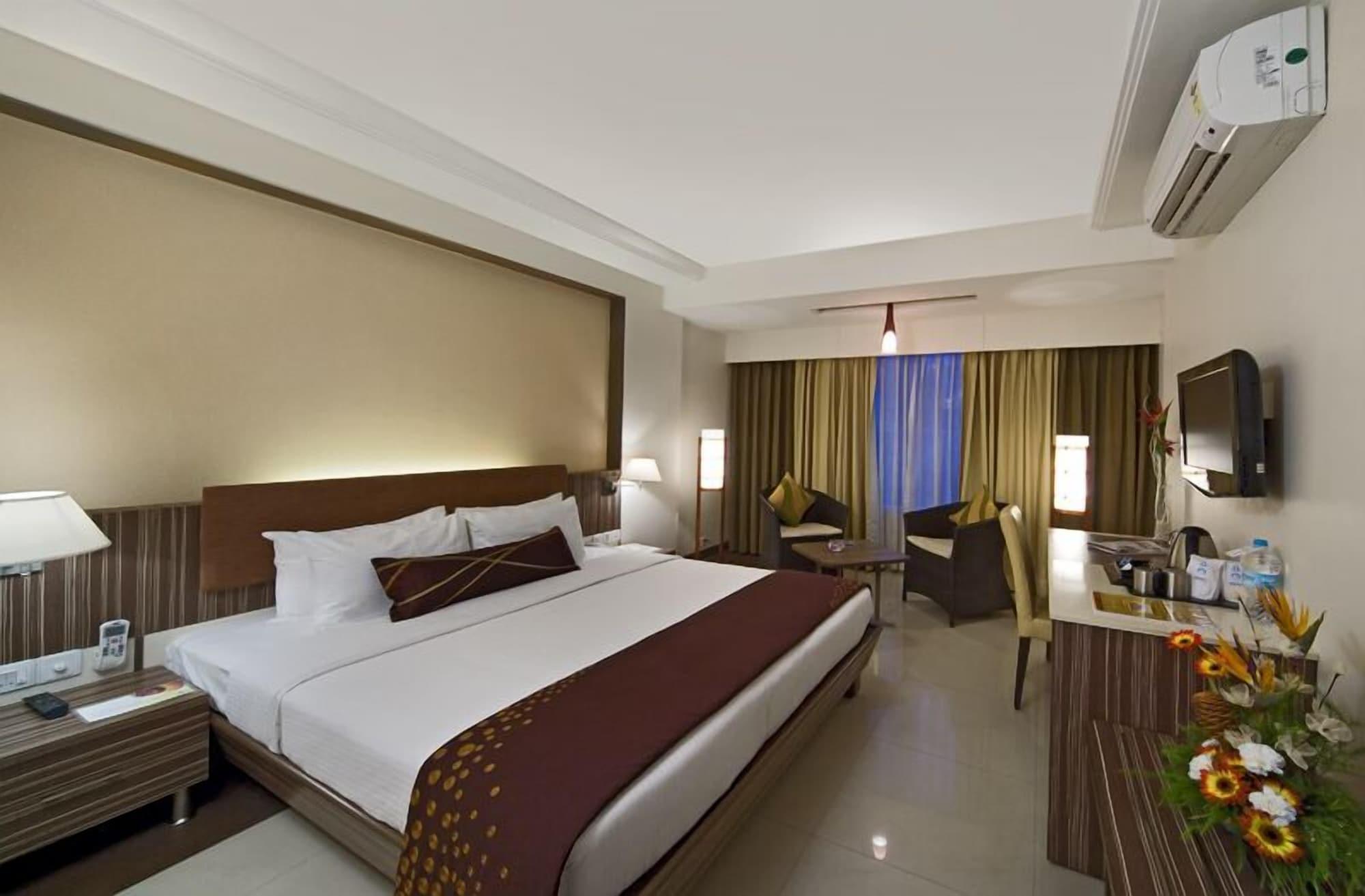 Kapila Business Hotel Pune Extérieur photo