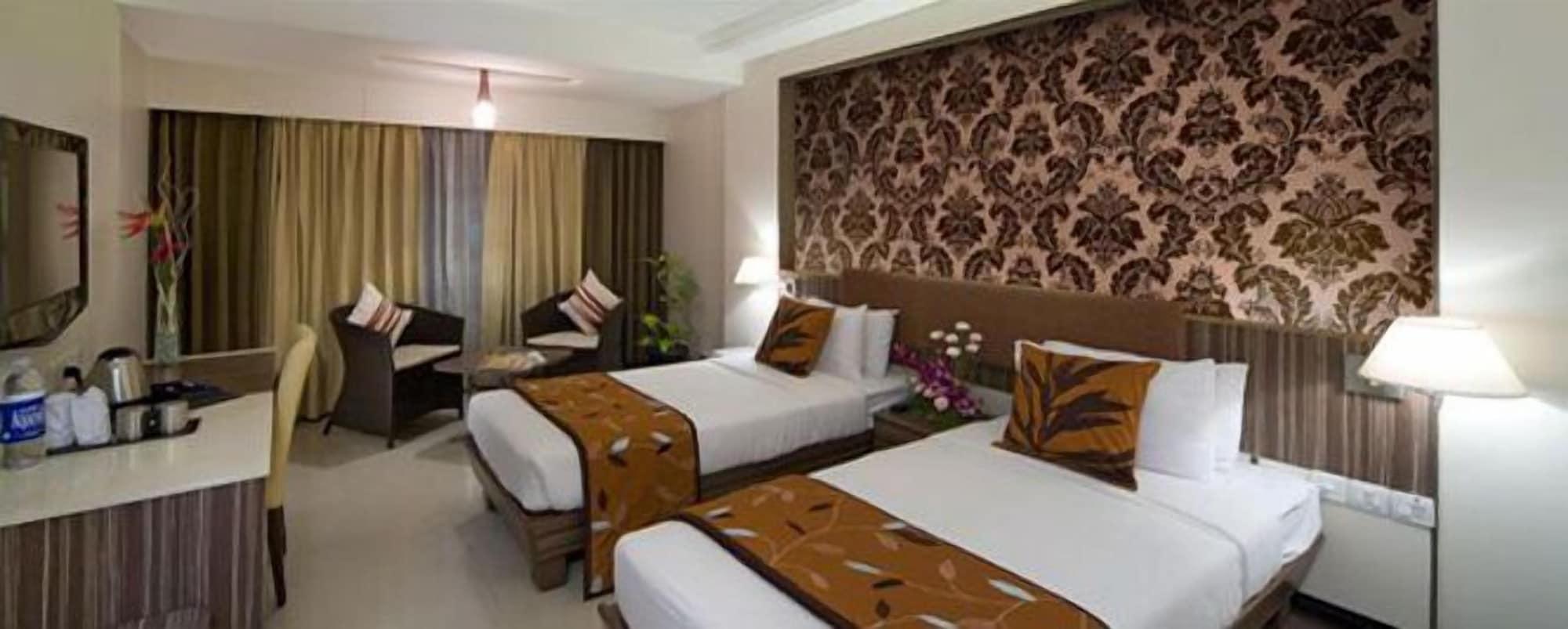 Kapila Business Hotel Pune Extérieur photo