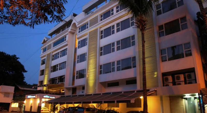 Kapila Business Hotel Pune Extérieur photo
